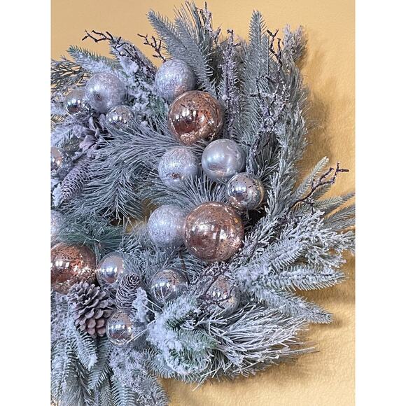 Large Beautiful Door Christmas Wreath 24” Diameter - Picture 2 of 7